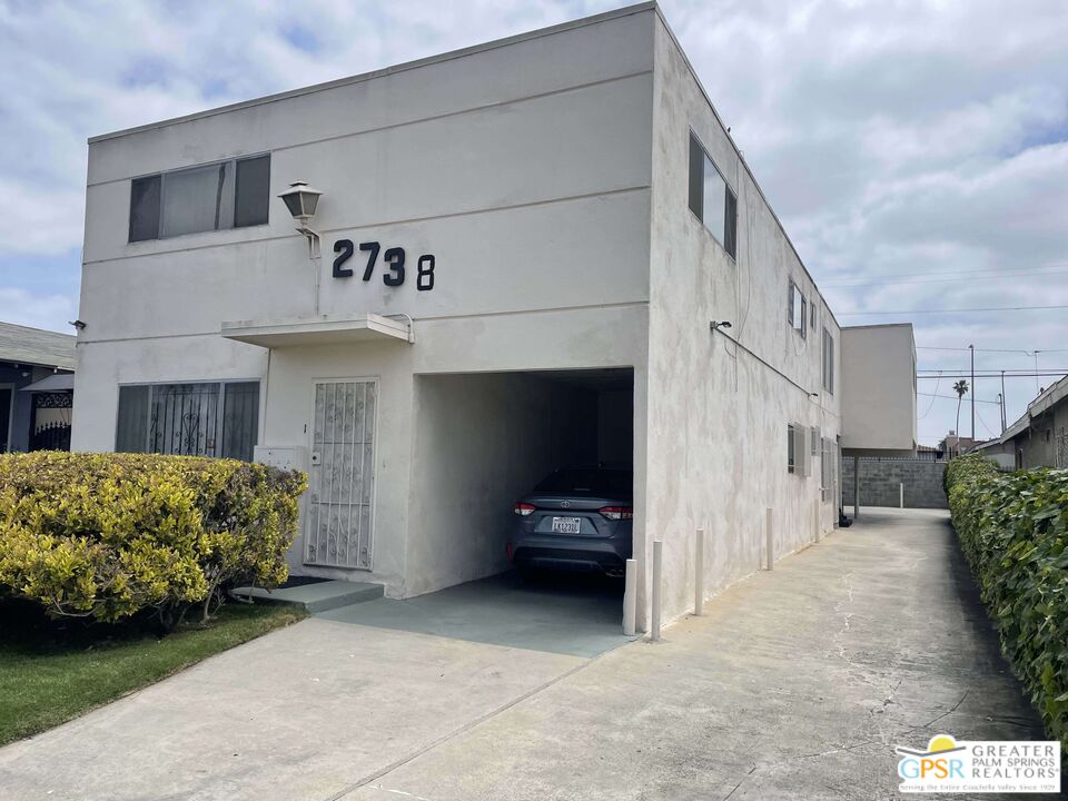 2738 South Mansfield Avenue, Los Angeles